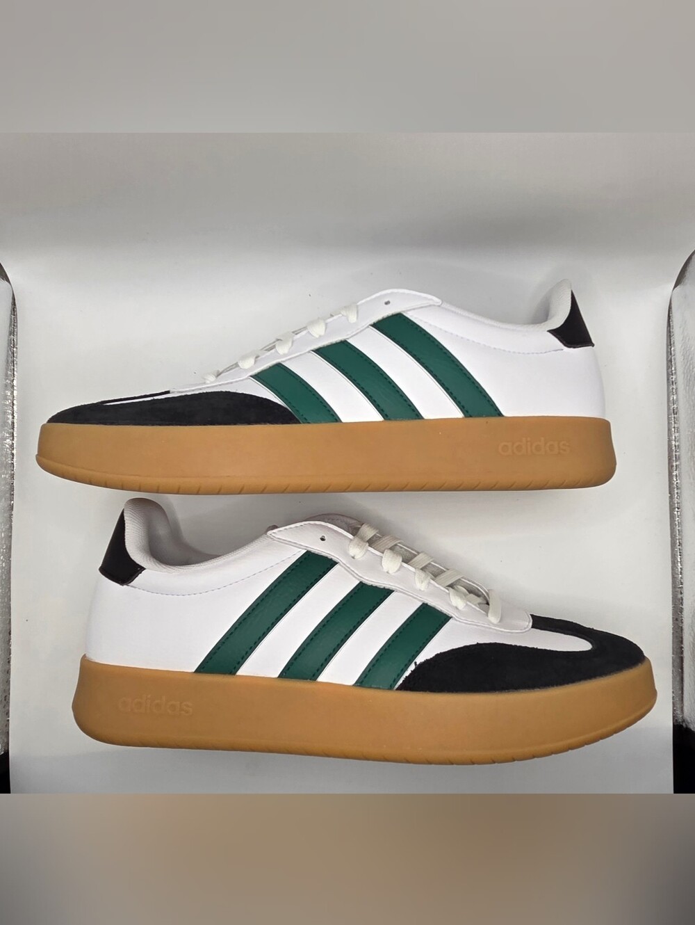 adidas Barreda Mens Size 10.5White, Green & Black Low-Top Sneakers with Gum Sole